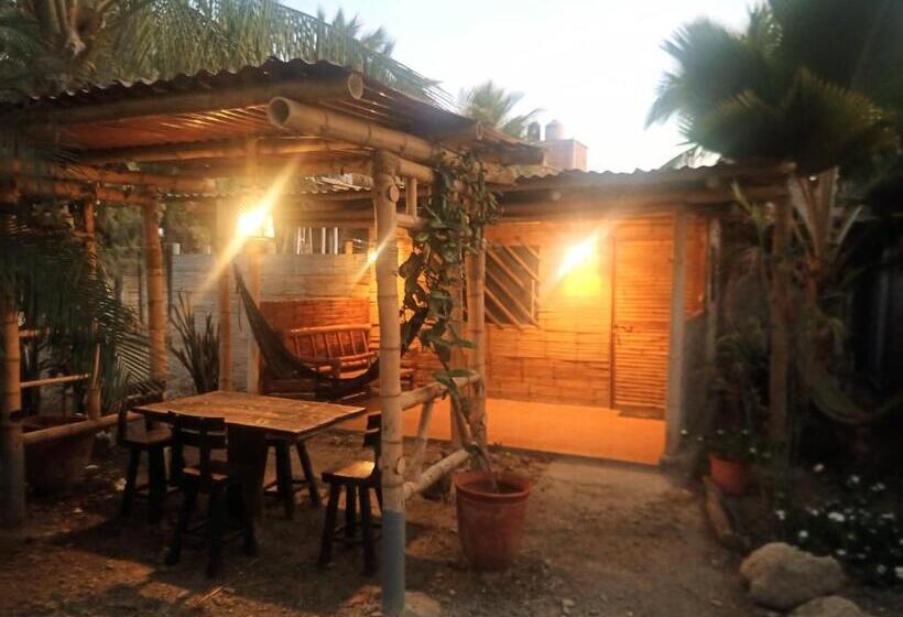 کلبه ییلاقی, Guacamayo Bed & Breakfast