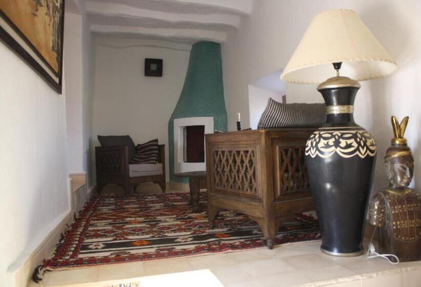 Люкс, Riad El Koudia