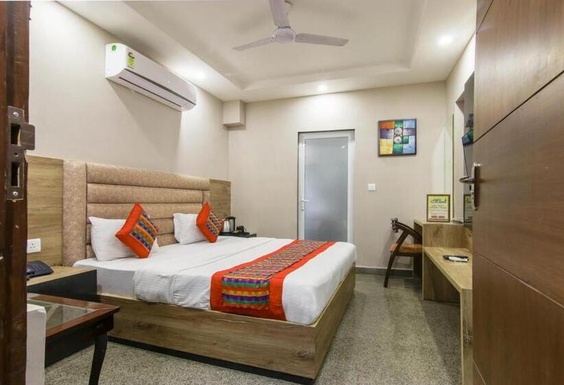 Quarto Estandar com Sacada, Anand   New Delhi