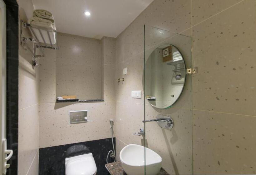 Quarto Estandar com Sacada, Anand   New Delhi