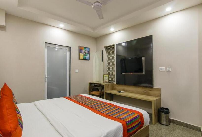 Quarto Deluxe, Anand   New Delhi