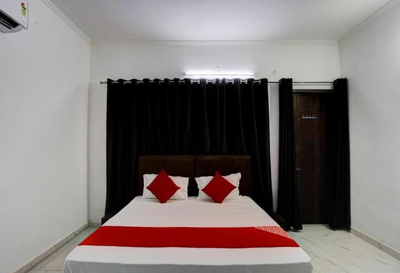 Üç Kişilik Klasik oda, Oyo Cds Residency