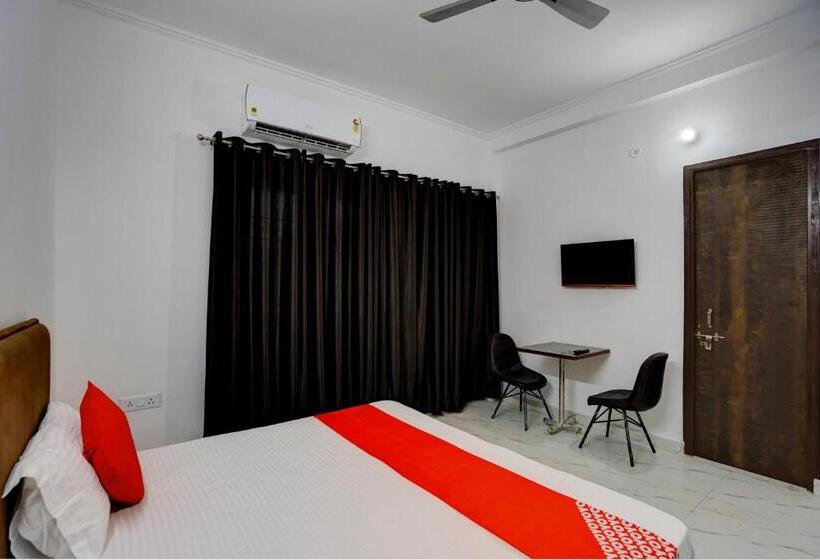 Üç Kişilik Klasik oda, Oyo Cds Residency