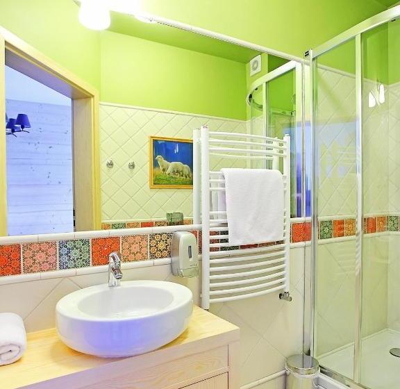 Номер Стандарт, Gazdówka Spa