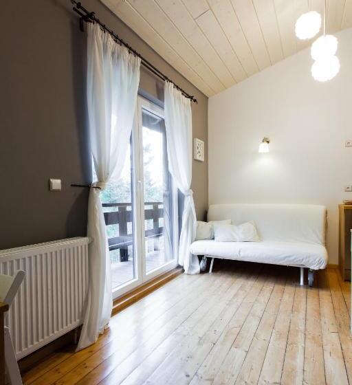 Люкс, Karolinka Guest House