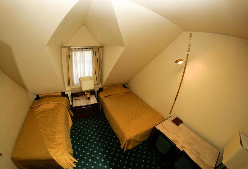 Номер Стандарт, Podzamcze