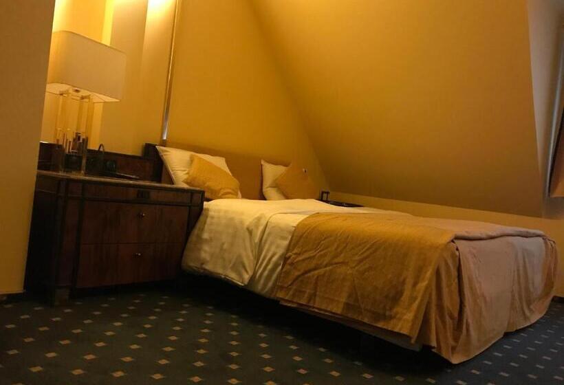 Четырехместный Номер Стандарт, Podzamcze