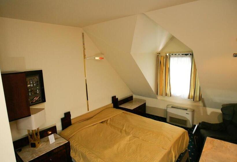 Номер Стандарт, Podzamcze