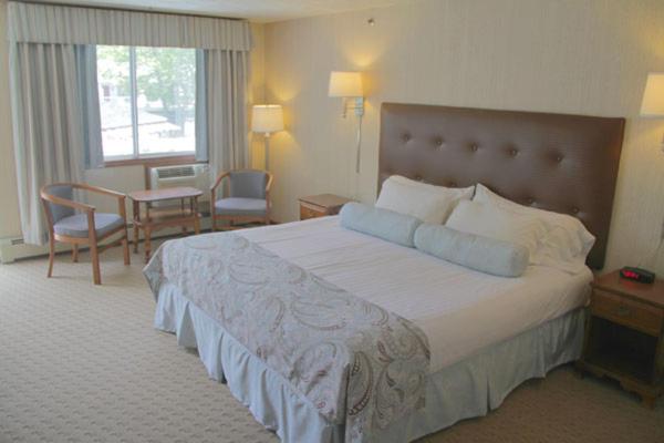 标准间, Rhumb Line Resort