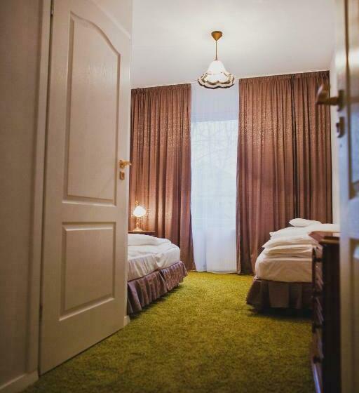 Номер Стандарт Трехместный, Villa Cuprum