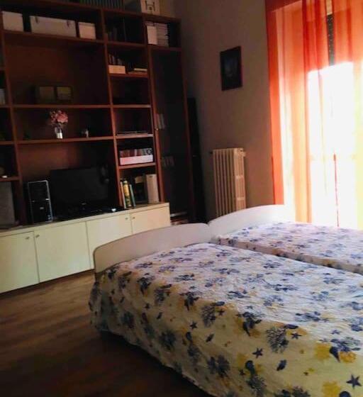 اتاق استاندارد, La Dolce Vita Bedrooms Near The Subway