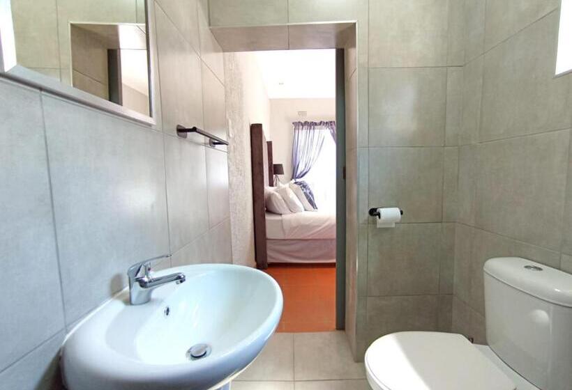 Апартаменты 1 Спальня, Or Tambo Stay Unit 2