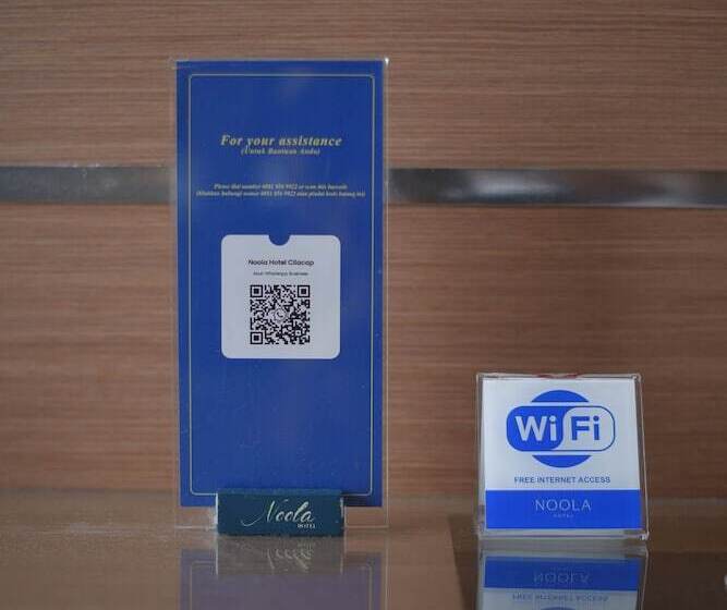Номер Deluxe, Noola Hotel Cilacap