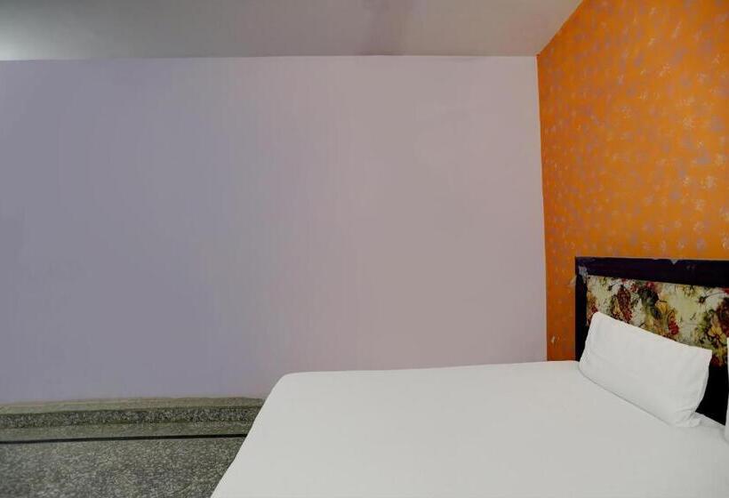 חדר סטנדרט, Oyo Hotel Gayatri Palace