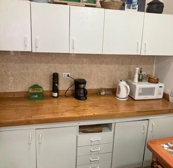 اتاق لوکس, Hostal Tulio Porteño