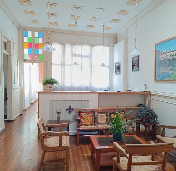 اتاق لوکس, Hostal Tulio Porteño