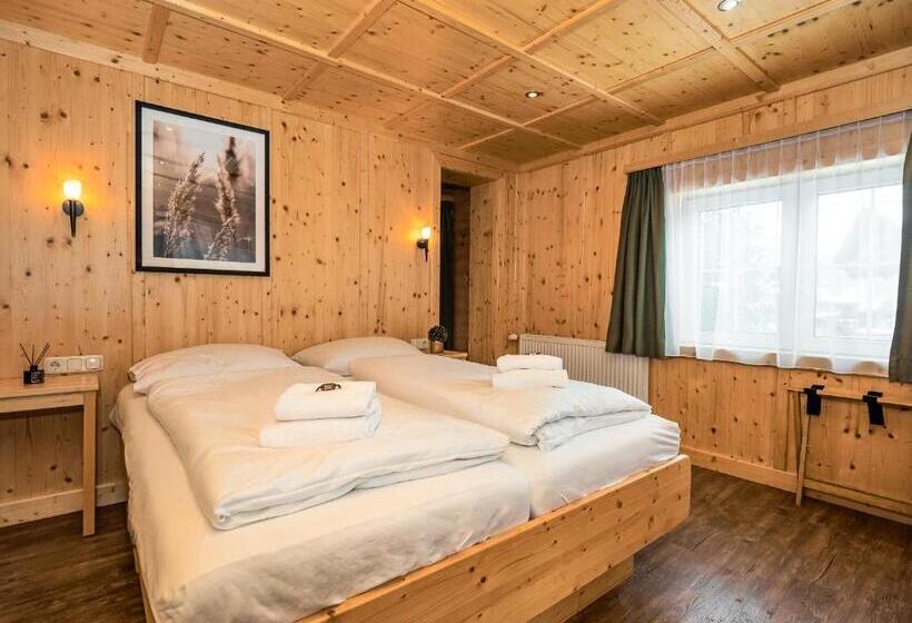 Номер Стандарт с Балконом, Aura Bed & Breakfast