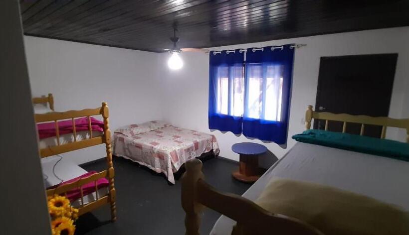 Семейный Номер, Hostel E Pousada Araquari