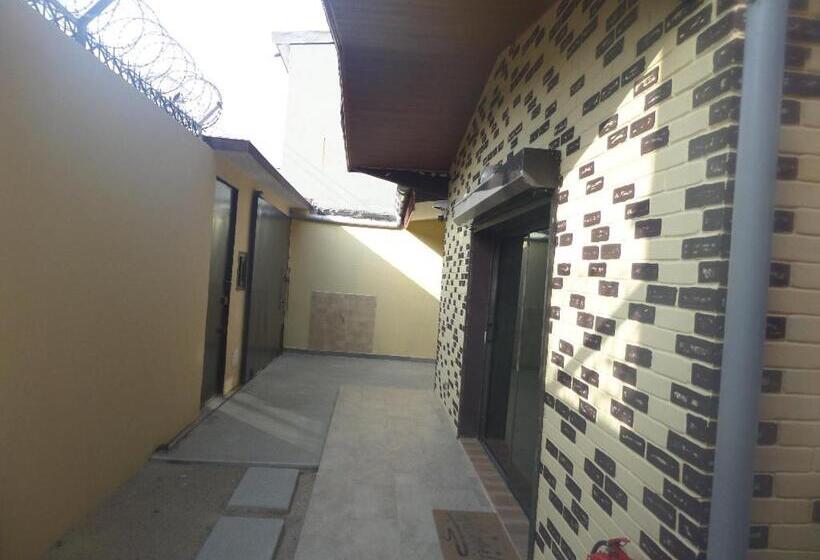 خانه 4 خوابه, The Landing Lodge Abidjan