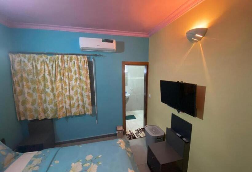 خانه 4 خوابه, The Landing Lodge Abidjan