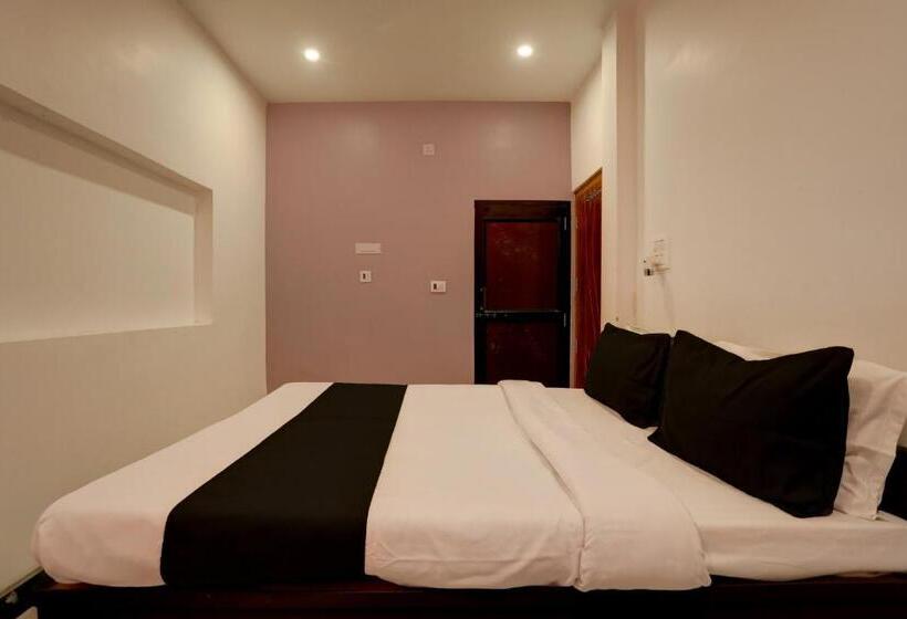 三人经典房间, O Sharma Guest House