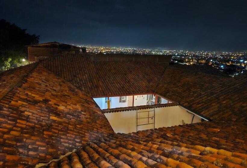 اتاق لوکس, Casa Alba