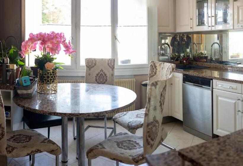 Семейный Полулюкс, Paradis Chambres D Hôtes Proche Paris   Aéroport Charles De Gaulle Airport   Parc Des Exposition Vil