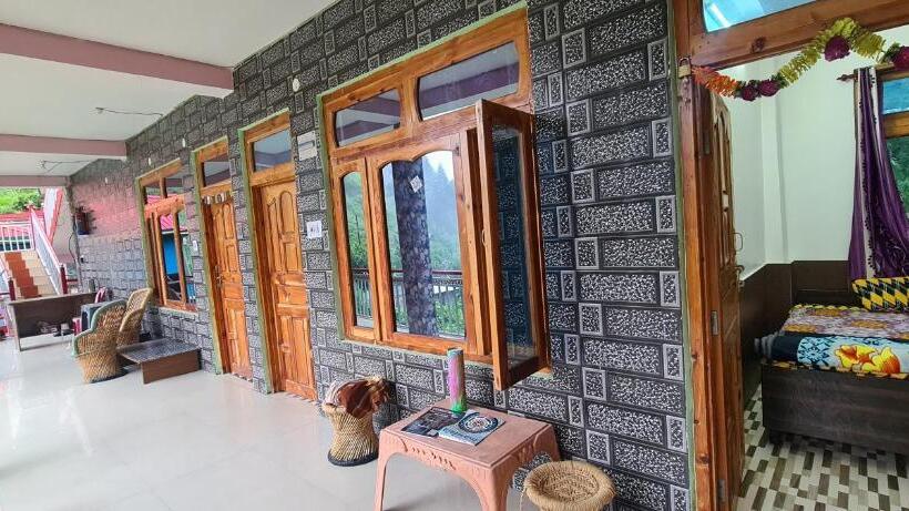 اتاق استاندارد با تخت بزرگ, Formosa Cafe & Hostel