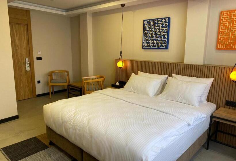 اتاق استاندارد با چشم‌انداز باغ, Bel Letto