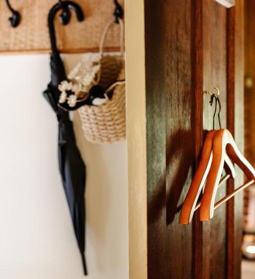디럭스 룸, Hideaway Farmlet Romantic Cottage With Miniature Goats