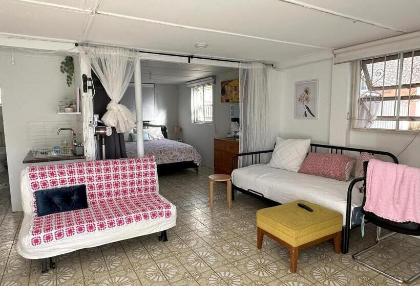 סוויטה משפחתית, Zen Escape Guest House  Romantic Escape, Cozy Delight, Oasis Suite