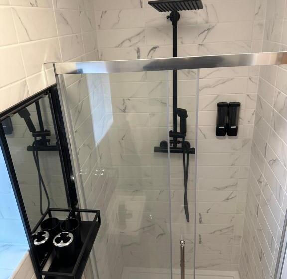 استودیو استاندارد با چشم‌انداز باغ, Sun Guest House Cambridge