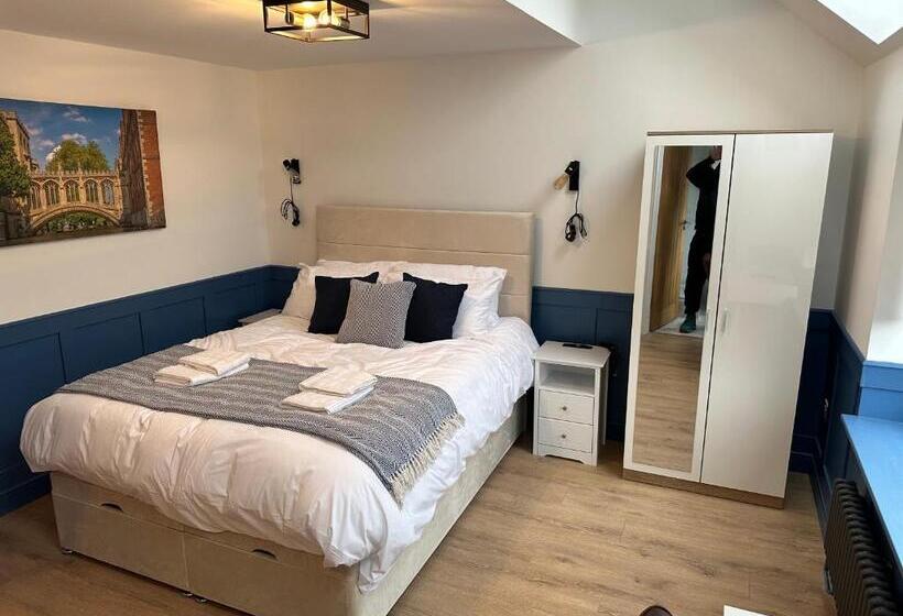استودیوی لوکس, Sun Guest House Cambridge
