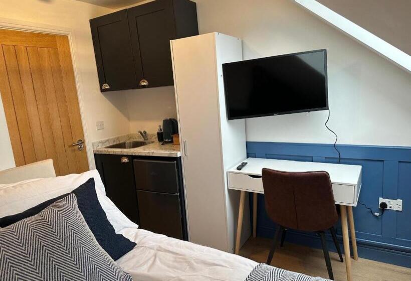 استودیوی استاندارد, Sun Guest House Cambridge
