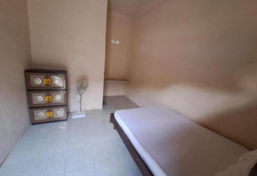 Номер Economy, Spot On 93465 Archa Guest House Syariah