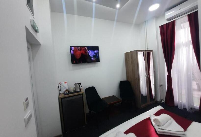 سوئیت با بالکن, Authentic Belgrade Centre   Luxury Suites