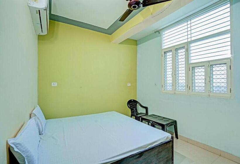 三人经典房间, Oyo R.k Bohra Guest House