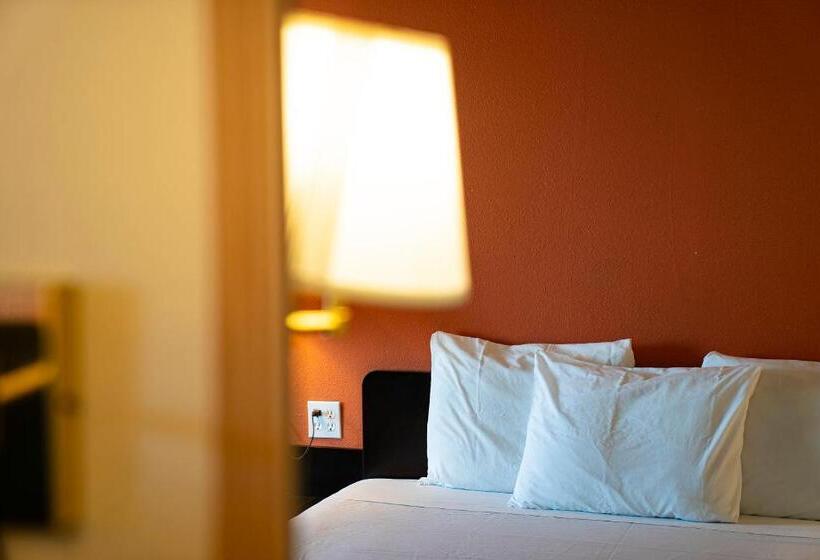 Стандартный Номер Кровать Кинг, Oyo Hotel Hermiston Or, Downtown