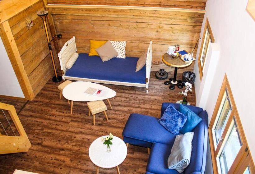 Номер Стандарт Вид на Сад, Mys Chalet