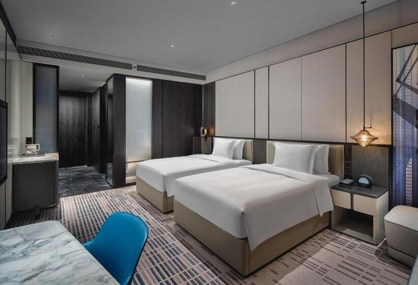 Номер Стандарт с Гостиной, Crowne Plaza Ezhou, An Ihg