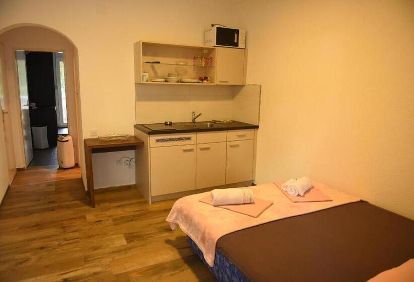 آپارتمان 1 خوابه, Apartmani Sutomore Tri Palme