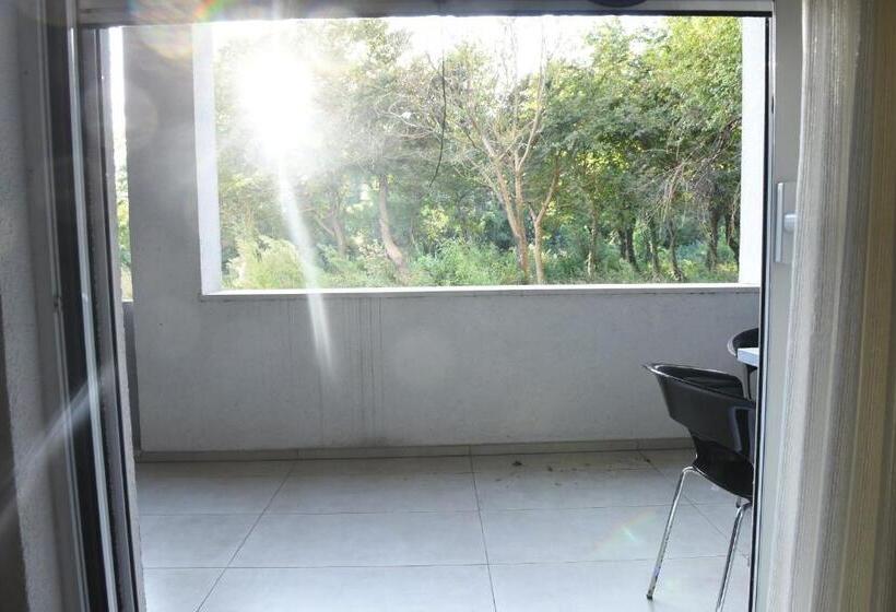 آپارتمان 1 خوابه, Apartmani Sutomore Tri Palme