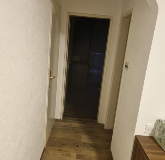 آپارتمان 1 خوابه, Apartmani Sutomore Tri Palme