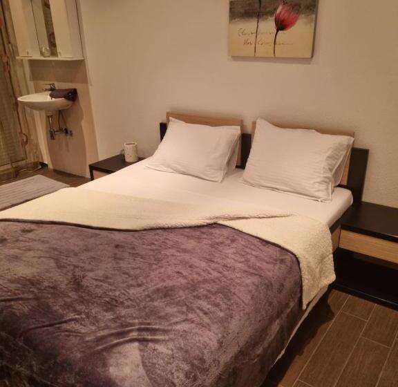 آپارتمان 1 خوابه, Apartmani Sutomore Tri Palme