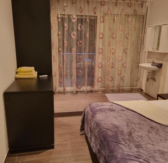 آپارتمان 1 خوابه, Apartmani Sutomore Tri Palme