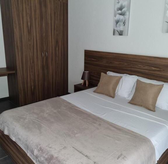 اتاق استاندارد با بالکن, Apartmani Sutomore Tri Palme