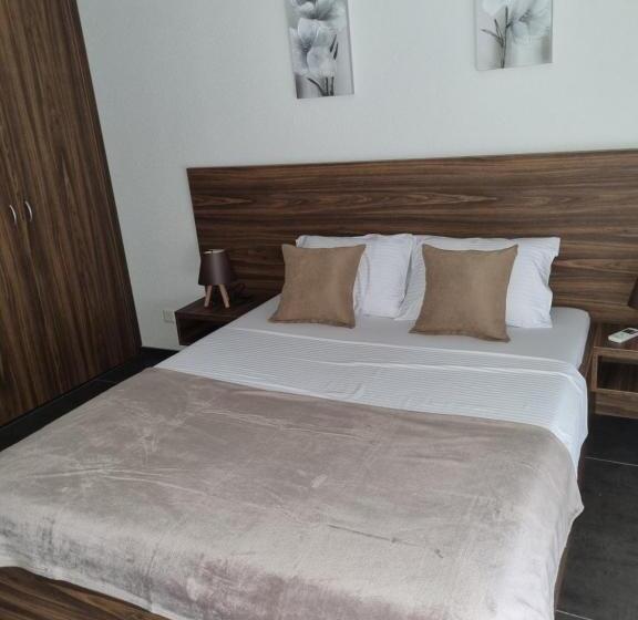 اتاق استاندارد با بالکن, Apartmani Sutomore Tri Palme