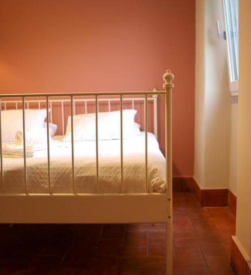 Семейное Студио, Santa Rita Valley House