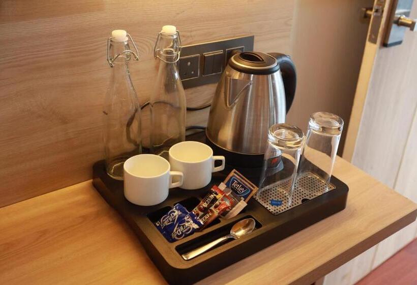 Люкс, Gracias Cafe & Resort