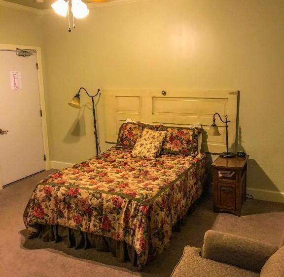 장애인을 위한 스탠다드 룸, The Eagle S Nest Inn